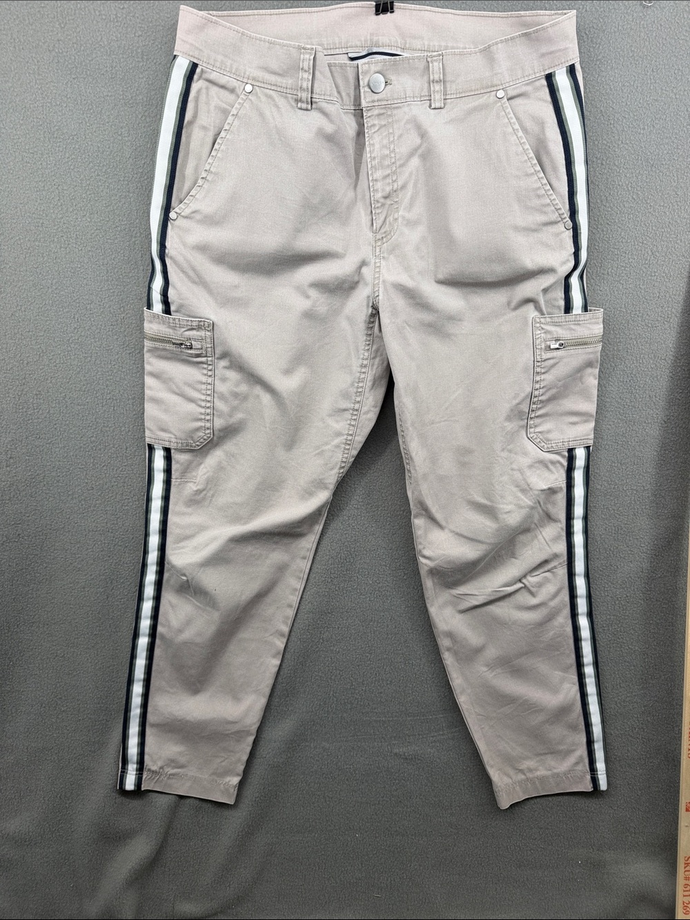 Athleta Beige Straight-Leg Cargo Pants with Side Stripes A25
